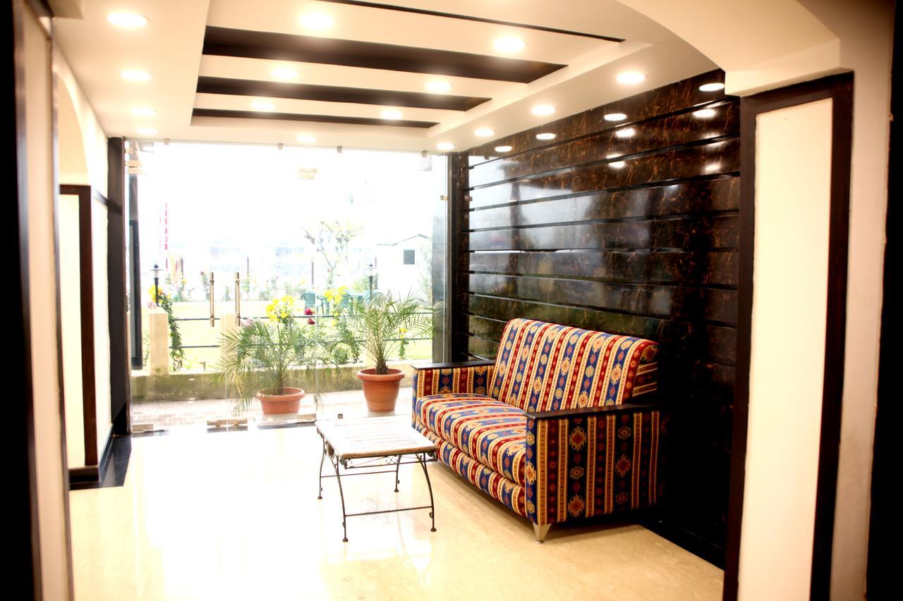 Hotel New Park At Dal Lake Srīnagar 외부 사진